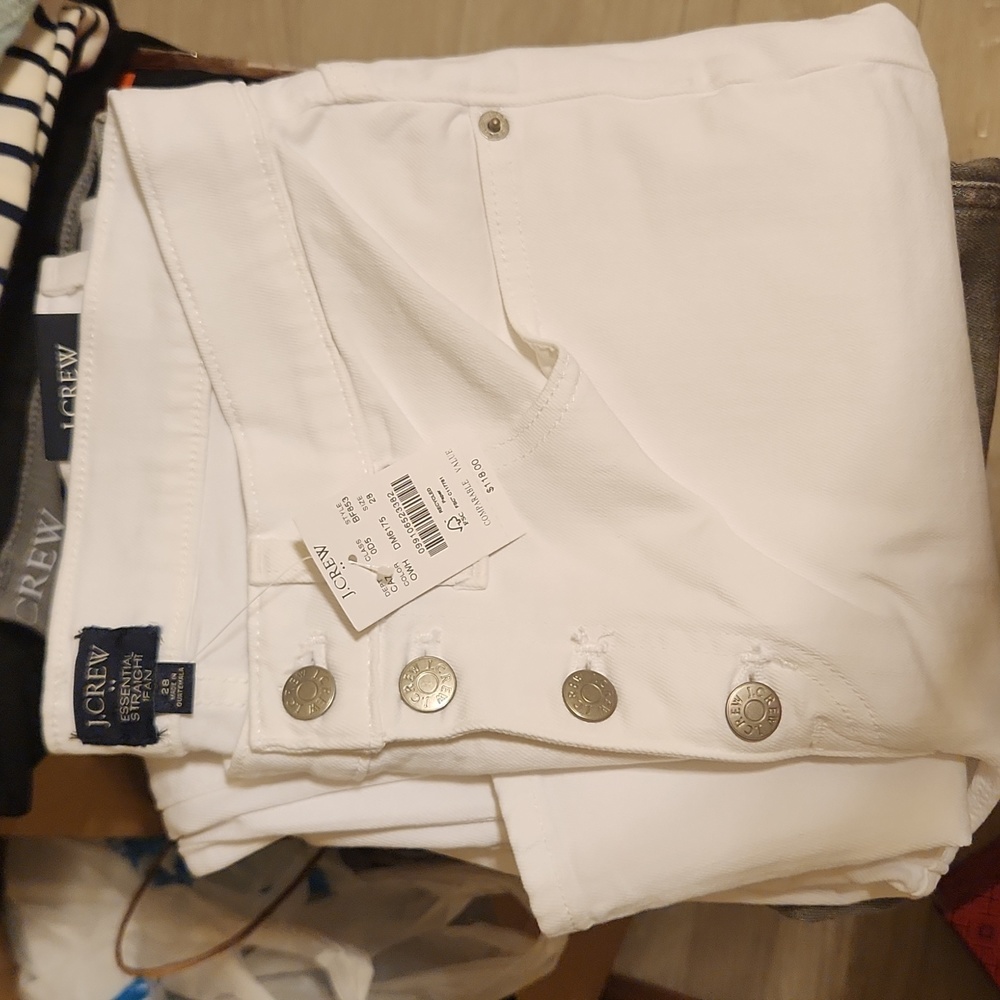 J.crew factory white essential straight jean NWT size 28